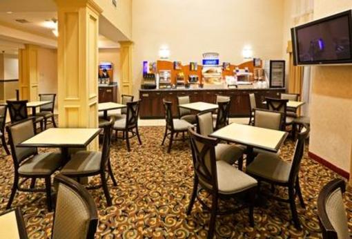фото отеля Holiday Inn Express Hotel & Suites Muskogee