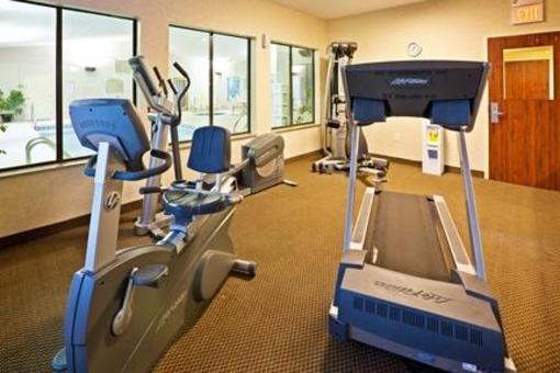фото отеля Holiday Inn Express Hotel & Suites Muskogee