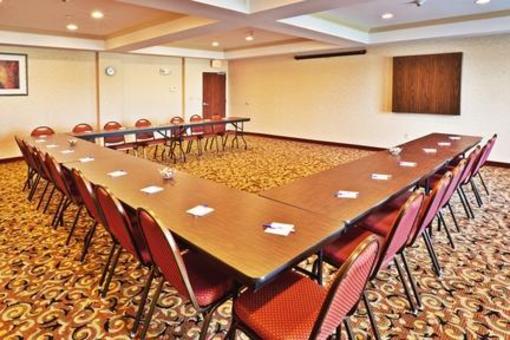 фото отеля Holiday Inn Express Hotel & Suites Muskogee