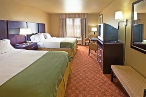 фото отеля Holiday Inn Express Hotel & Suites Muskogee