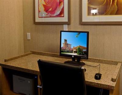 фото отеля La Quinta Inn and Suites Greensboro