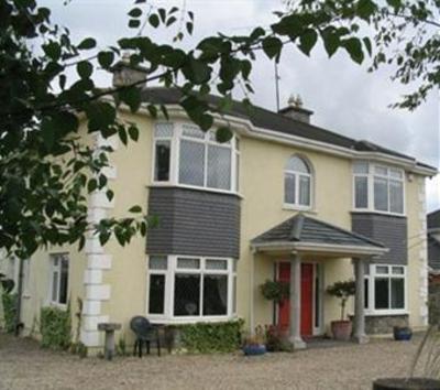 фото отеля The Yellow House B&B Navan