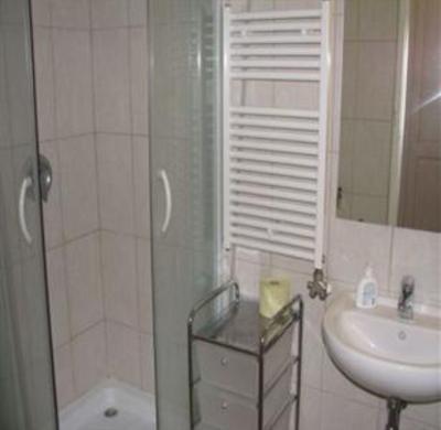 фото отеля Emerald Apartment
