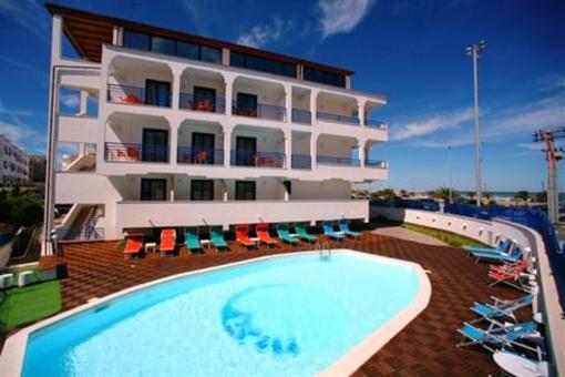 фото отеля Hotel Yria