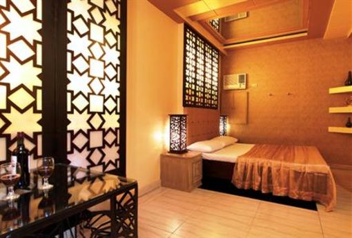фото отеля Victoria Court Las Pinas