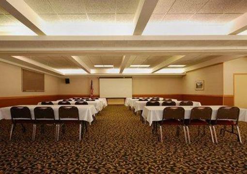 фото отеля Quality Inn Ponderosa