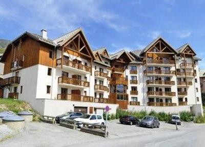 фото отеля Madame Vacances Residence Les Lodges de Pierres Valmeinier