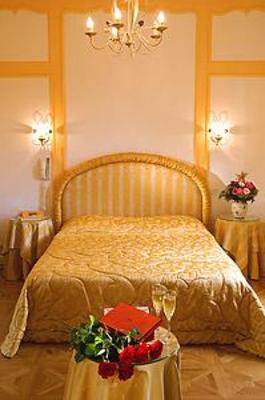 фото отеля Demeure De Flore Hotel Lacabarede
