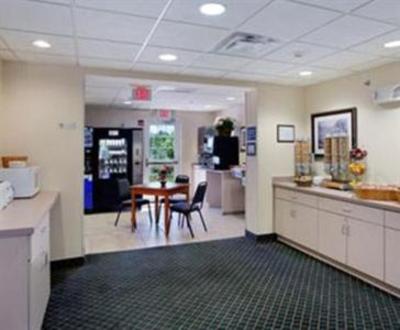 фото отеля Microtel Inn & Suites by Wyndham Ann Arbor