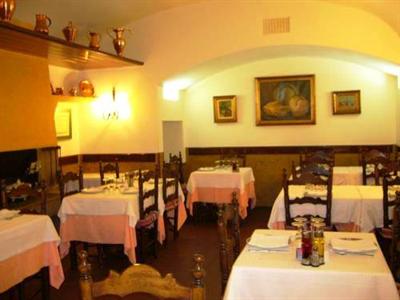 фото отеля Can Pou Hostal Caldes de Malavella