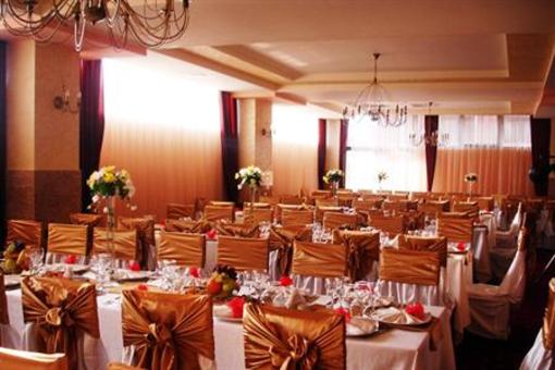 фото отеля Yaky Center Hotel Pitesti