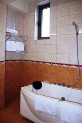 фото отеля Yaky Center Hotel Pitesti