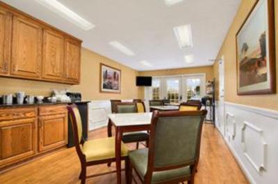 фото отеля Baymont Inn & Suites Dunn