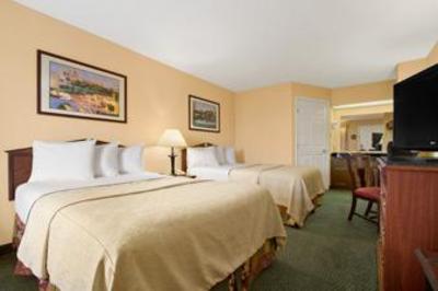 фото отеля Baymont Inn & Suites Dunn
