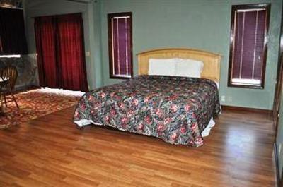 фото отеля Mountain Trail Lodge