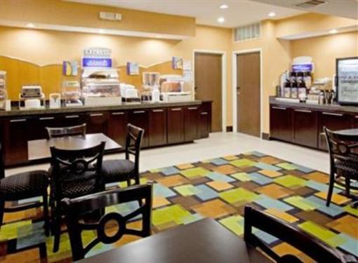 фото отеля Holiday Inn Express Arlington I-20 & Parks Mall