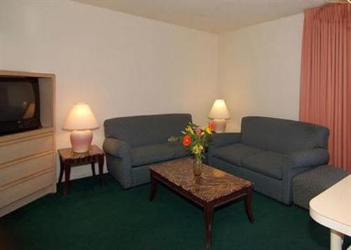 фото отеля Ramada Plaza Hotel Anaheim Area