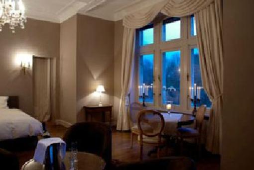 фото отеля B B New Castle Hotel