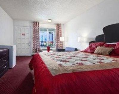 фото отеля Howard Johnson Express Stockton
