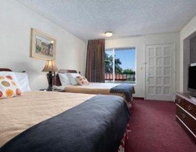 фото отеля Howard Johnson Express Stockton