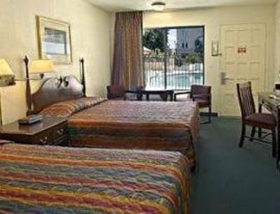фото отеля Howard Johnson Express Stockton