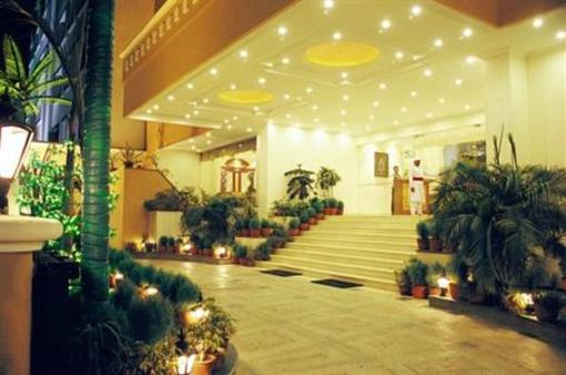 фото отеля Hotel Meraden Grand