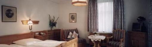 фото отеля Hotel Gasthof zur Post Unterfohring