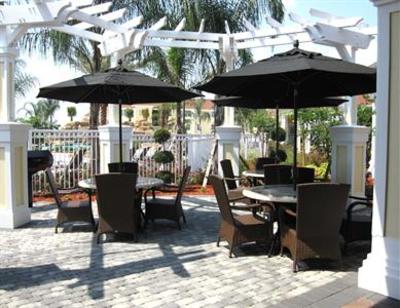 фото отеля Victoria Park Resort Davenport Loughman