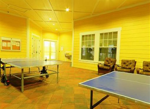 фото отеля Victoria Park Resort Davenport Loughman