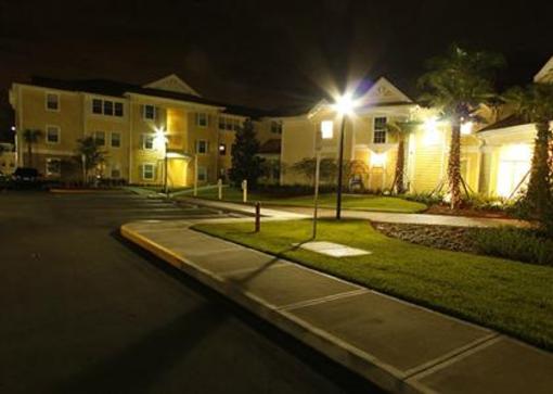 фото отеля Victoria Park Resort Davenport Loughman