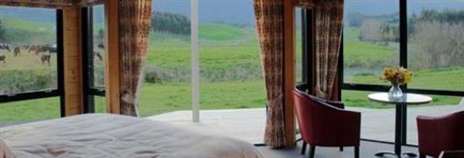 фото отеля Astelia Lodge