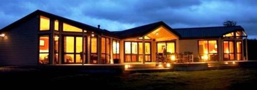 фото отеля Astelia Lodge