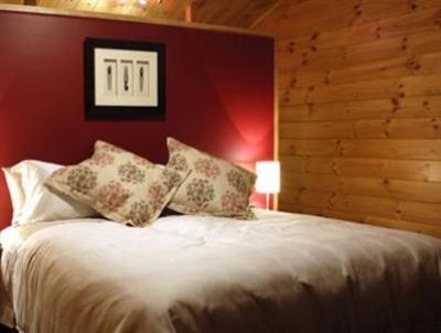 фото отеля Astelia Lodge