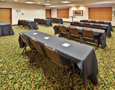 фото отеля Holiday Inn Express Hotel & Suites West Omaha