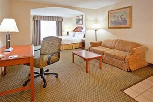 фото отеля Holiday Inn Express Hotel & Suites Elkhart-South
