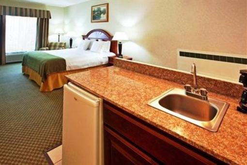 фото отеля Holiday Inn Express Hotel & Suites Elkhart-South