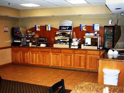 фото отеля Holiday Inn Express Hotel & Suites Elkhart-South