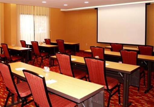 фото отеля Courtyard by Marriott Jackson