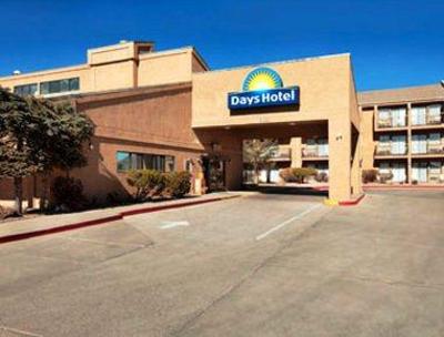 фото отеля Days Hotel Flagstaff