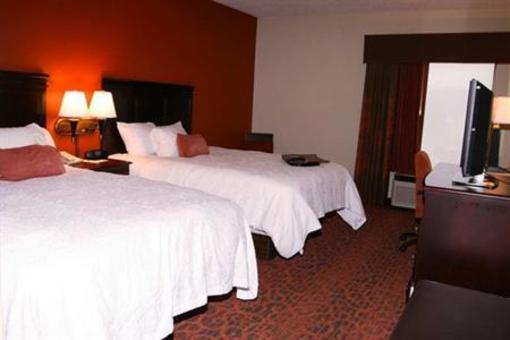 фото отеля Hampton Inn Huntington Barboursville