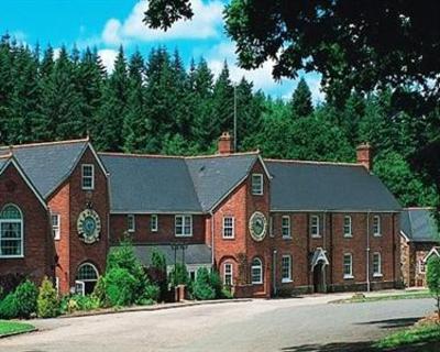 фото отеля Fox and Hounds Country Hotel Chulmleigh