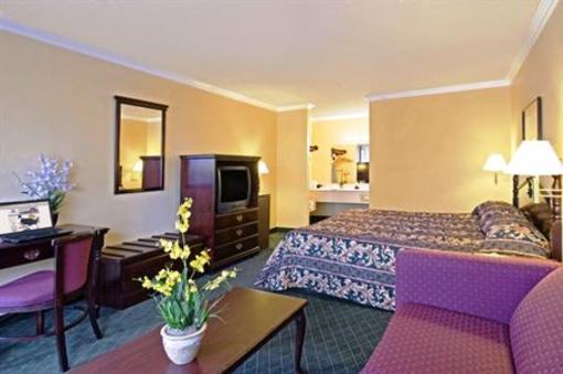 фото отеля Americas Best Value Inn & Suites Melbourne (Florida)