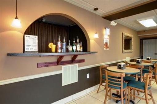 фото отеля Americas Best Value Inn & Suites Melbourne (Florida)