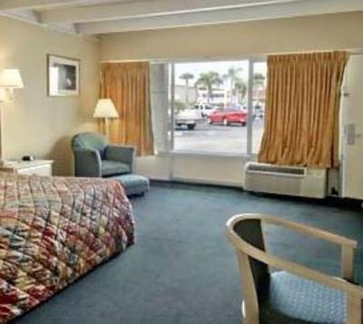 фото отеля Days Inn Central Clearwater