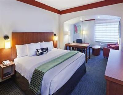 фото отеля La Quinta Inn & Suites Dallas Love Field