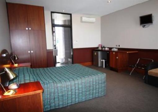 фото отеля Comfort Hotel Highlander Adelaide