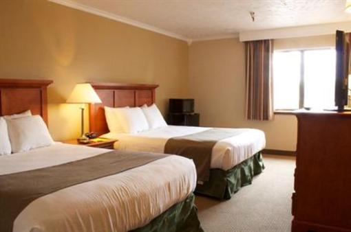 фото отеля BEST WESTERN Ahtanum Inn