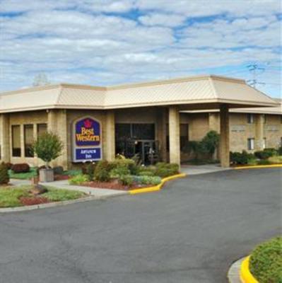 фото отеля BEST WESTERN Ahtanum Inn
