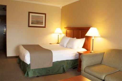 фото отеля BEST WESTERN Ahtanum Inn