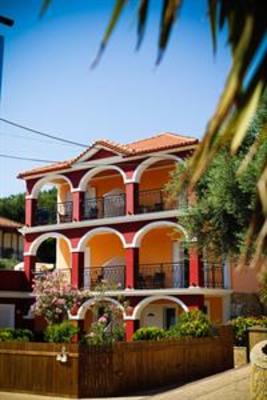 фото отеля Tsiolis Studios Apartments & Luxury Suites Tsilivi